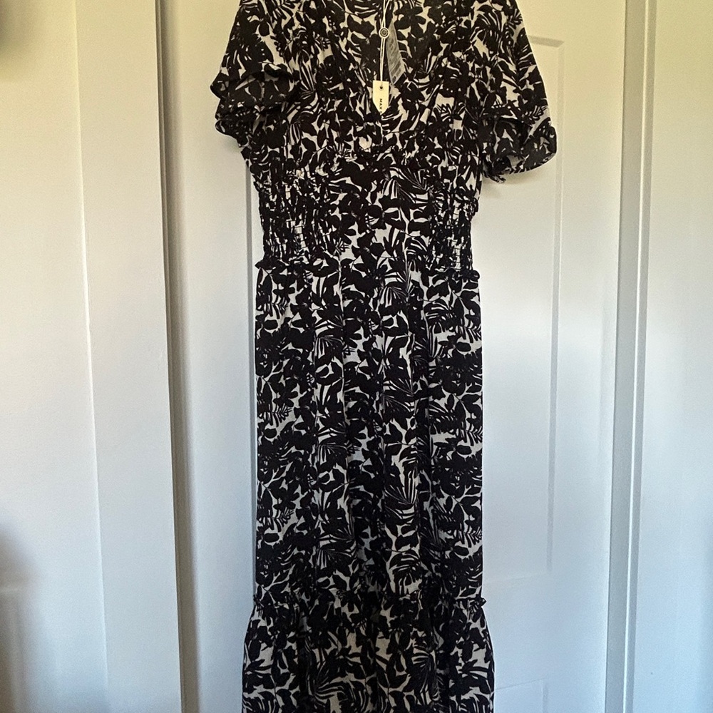 Max Studio Monochrome Floral Midi Dress